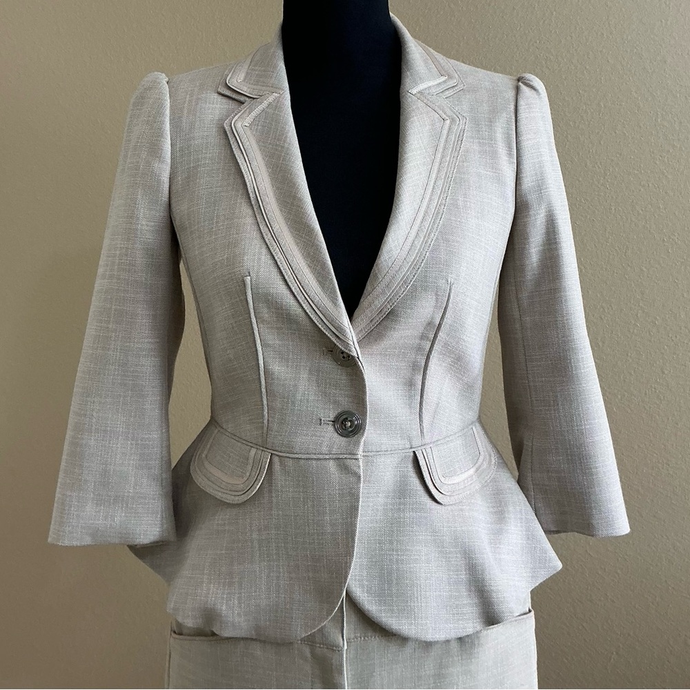 White House Black Market Cream Blazer 2-Pieces Suits Set